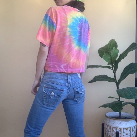 Vintage Tie Dye Minnie Mouse Graphic T-shirt - Picture 4 of 4